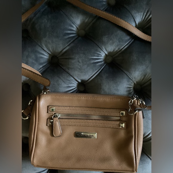 Kenneth Cole crossbody purse - Picture 3 of 6